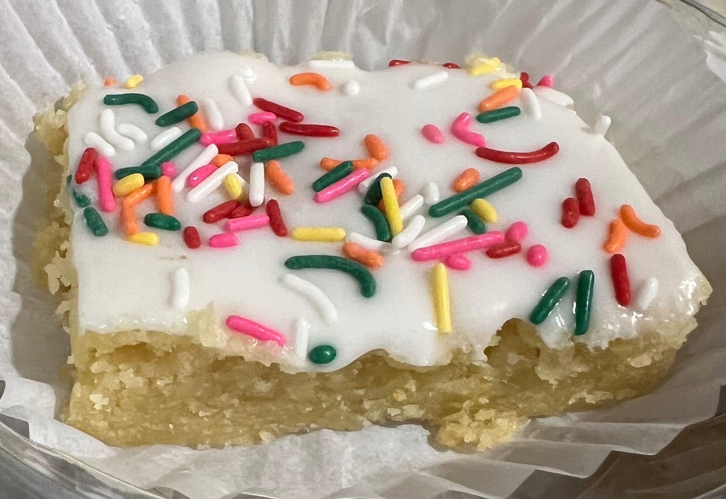 Lemon Brownie with lemon glaze